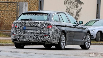 Гибридный BMW 5 Series Touring заметили на Нюрбургринге (ВИДЕО)