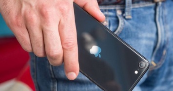 Смартфон iPhone SE подвергся уничижительной критике