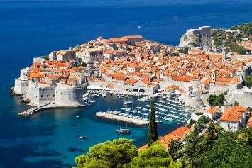 Хорватия "по-тихому" открыла границы для отдельных туристов