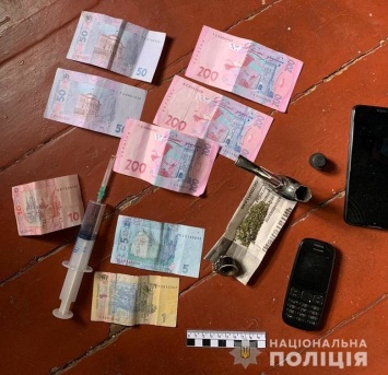 Под Днепром спецназовцы задержали наркодилеров, - ФОТО, ВИДЕО