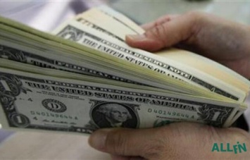 Украинцев предупредили о возможном падении курса доллара до 25 гривен