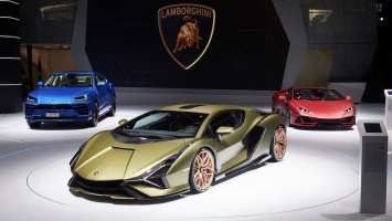 Компания Lamborghini отказалась от участия в автосалонах