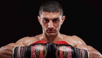 Украинский боксер Далакян получил право на объединительный бой