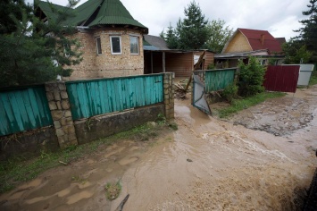 В Ивано-Франковской области из-за затопления эвакуируют жилые дома и опорную по коронавирусу больницу