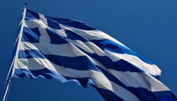 Греция с понедельника открывает казино, летние лагеря и возобновляет концерты