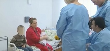 Украинка, родившая 19 детей, посетовала на тяжелую жизнь