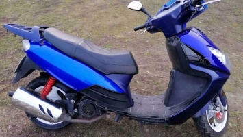 В Никополе 27-летний мужчина украл скутер, припаркованный возле магазина