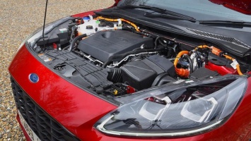 Поставки Ford Kuga PHEV остановлены из-за возгорания аккумуляторов