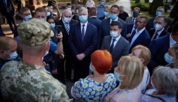 Президент встретился с ветеранами АТО/ООС и матерями погибших и пропавших без вести