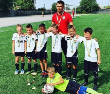 Непобедимые: юные криворожские футболисты выиграли "Кубок Азова"
