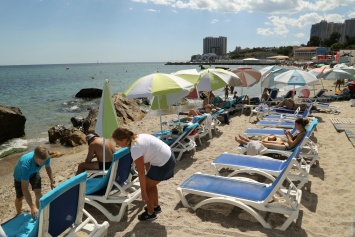 Застроенные пирсы, мусор и платный вход: прокурорский рейд по одесским пляжам