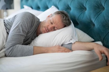 Названа причина, по которой мужчины сразу засыпают после интима