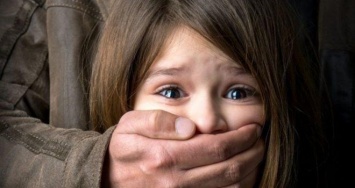 В Запорожье работник СМИ насиловал 3-летнюю девочку "ради журналистского расследования"