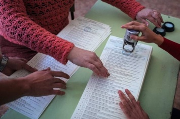 Выборы на Луганщине: в каких городах зарегистрированы кандидаты-"клоны"
