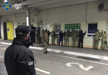 На Закарпатской таможне CБУ блокировала коррупционную схему при ввозе "евроблях"