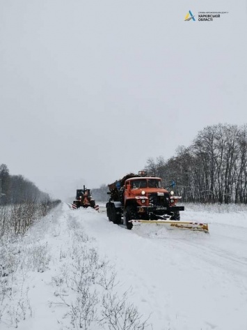 Снег на Харьковщине: какая ситуация на дорогах, - ФОТО