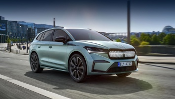 Skoda Enyaq GT вышла на тесты, теряя часть камуфляжа