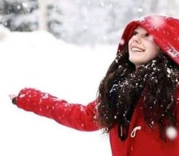 Вместо спортзала - лопата: мощные снегопады в Украине высмеяли меткими фотожабами