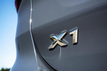 BMW вывела на тесты электрическую версию кроссовера BMW X1