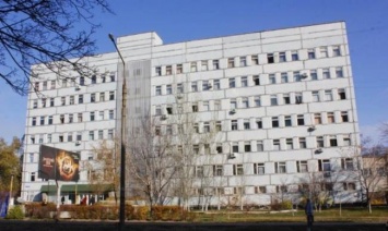 В городе Запорожской области массово увольняются медики, роддом остается без врача-неонатолога