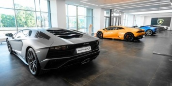 Lamborghini не расстанется с V12: компания готовит две новые модели