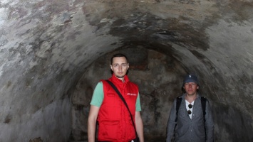 Жители Марганца нашли столетнее подземелье