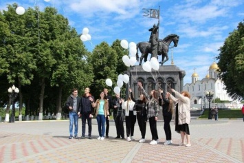 К акции памяти погибших от агрессии Украины детей Донбасса присоединились жители 12 регионов РФ