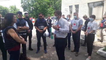 Глава ОБСЕ посетила прифронтовую Красногоровку