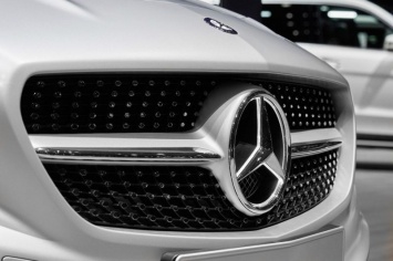 Грядущий кросс-седан Mercedes впервые замечен на тестах