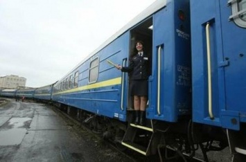 Из-за непогоды поезд Мариуполь-Львов задержится на полтора часа
