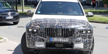Обновленный X7: BMW копирует Hyundai?