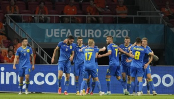 Четверо украинских футболистов попали в символическую сборную открытий Евро-2020