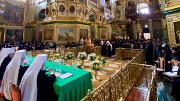 В Почавской лавре собрались более 300 представителей монастырей УПЦ со всей Украины