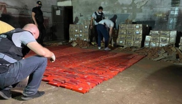 В Украине перекрыли канал контрабанды наркотиков и изъяли героина на ₴1 миллиард