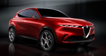 Новый кроссовер Alfa Romeo Tonale PHEV 2023 года показывает серийный кузов и фары