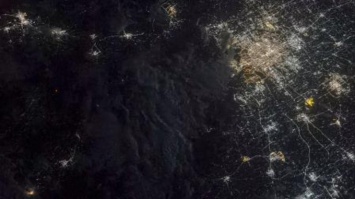 Китайские астронавты показали завораживающие фото Земли из космоса