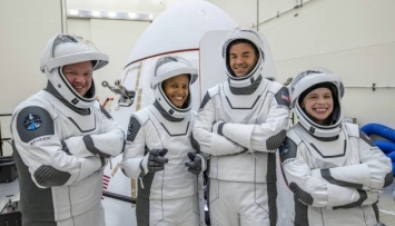 SpaceX назвала дату запуска первой гражданской космической миссии Inspiration4
