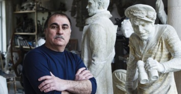 Терехов выразил соболезнование семье известного харьковского скульптора Гурбанова