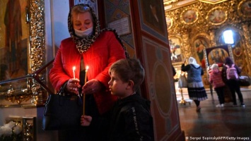 Как церковь влияет на вакцинацию украинцев от коронавируса?