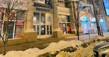 В Харьковском горсовете просят предпринимателей убрать снег и наледь у своих офисов и торговых точек