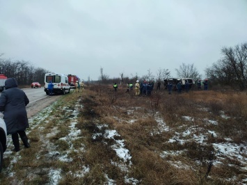 В Крыму перевернулся автобус: пострадали 9 человек