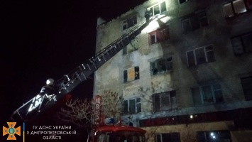 В Павлограде горело 5-этажное общежитие: из огня спасли 4 человек