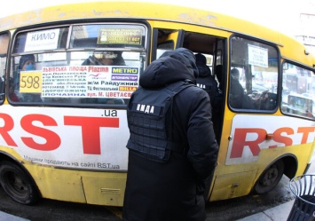 В Киеве провели очередной рейд по маршруткам: какие нарушения нашли