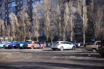 В Днепре идет борьба с нелегальными круглосуточными парковками