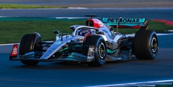 Ferrari и Mercedes-AMG показали гоночные болиды для нового сезона Формулы-1