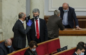 Кубраков обвинил Порошенко в блокировании решения Рады по поддержке авиаперевозок