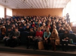 Через неделю для студентов Красноармейска (Покровска) проведут «День карьеры»