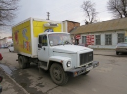 В Запорожской области грузовик с продуктами разбил три автомобиля