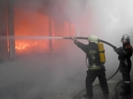 В Киеве снова горел радиорынок: разбушевавшийся огонь уничтожил торговые павильоны с дорогим товаром