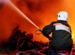 В Вознесенском районе загорелся гараж, а в Кривоозерском хозяева «подожгли» хозпостройку
